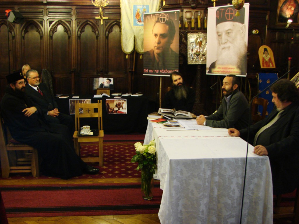 IPS Mitropolit Iosif asistând la conferința Martor 2 despre Părintele Calciu