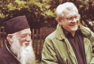 Părintele Gheorghe Calciu împreună cu Marcel Petrișor